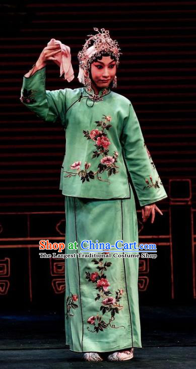 Chinese Beijing Opera Diva Zhou Fengying Apparels Costumes and Headpieces Xin An Yi Traditional Peking Opera Actress Green Dress Hua Tan Garment