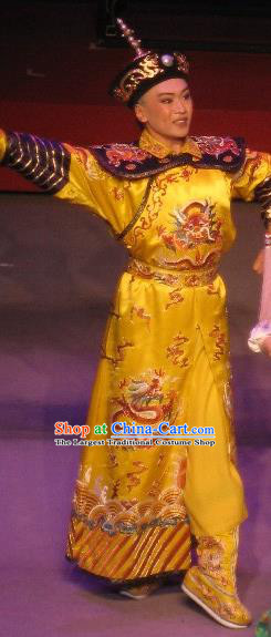 Shao Nian Tian Zi Chinese Qu Opera Qing Dynasty Emperor Shunzhi Apparels Costumes and Headpieces Traditional Beijing Opera Young Male Garment Monarch Fu Lin Clothing