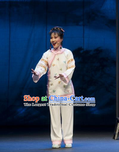 Chinese Beijing Opera Village Girl Garment Costumes and Headdress The Snuff Bottle Traditional Qu Opera Xiaodan Apparels Young Lady Nie Liuniang Dress