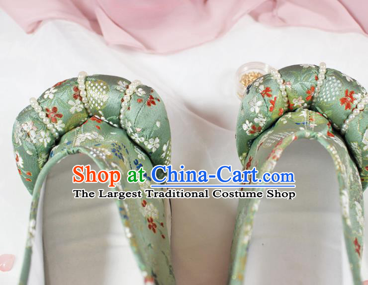 Chinese Traditional Handmade Green Satin Shoes Women Hanfu Shoes Ancient Princess Pearls Shoes Embroidered Shoes