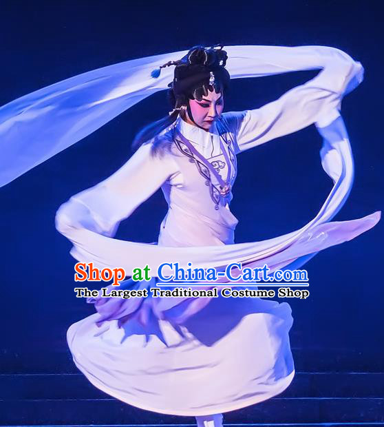 Chinese Cantonese Opera Young Female Garment The Romance of Hairpin Costumes and Headdress Traditional Guangdong Opera Actress Apparels Diva Qian Yulian Dress