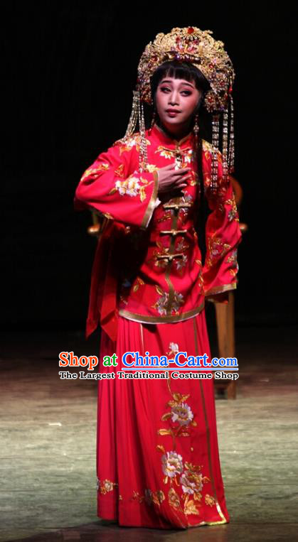 Chinese Cantonese Opera Bride Qiu Yue Garment The Watchtower Costumes and Headdress Traditional Guangdong Opera Actress Apparels Hua Tan Red Dress