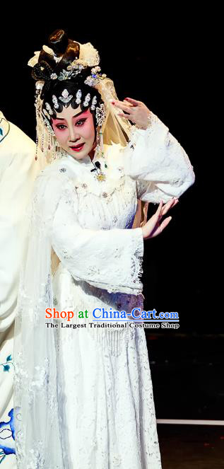 Chinese Cantonese Opera Young Female Garment Fu Shi San Sheng Meng Costumes and Headdress Traditional Guangdong Opera Hua Tan Apparels Actress White Dress