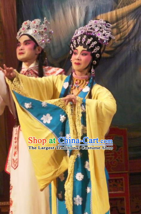 Chinese Cantonese Opera Actress Garment Wu Suo Dong Gong Costumes and Headdress Traditional Guangdong Opera Young Woman Apparels Princess Consort Dress