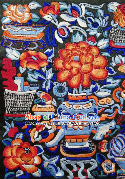 Chinese Traditional Embroidered Flowers Pattern Black Cloth Patch Decoration Embroidery Craft Embroidered Accessories