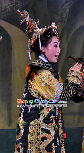 Chinese Shanxi Clapper Opera Pantaloon Garment Costumes and Headdress Traditional Bangzi Opera Dame Dress Qing Dynasty Queen Mother Apparels