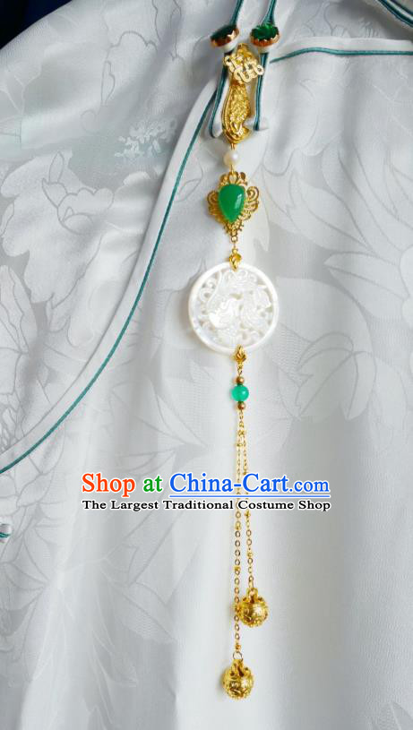 Chinese Classical Shell Carving Brooch Traditional Hanfu Cheongsam Accessories Handmade Golden Bells Tassel Breastpin Pendant for Women