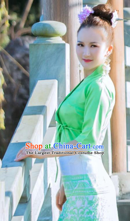 Chinese Dai Nationality Fashion Costumes Traditional Dai Ethnic Dance Stage Performance Green Blouse and Straight Skirt Outfits