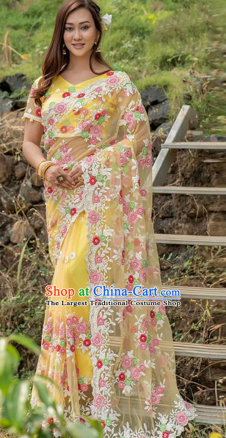 Asian India Court Lehenga Costumes Asia Indian Traditional Festival Embroidered Yellow Blouse and Skirt and Sari Full Set
