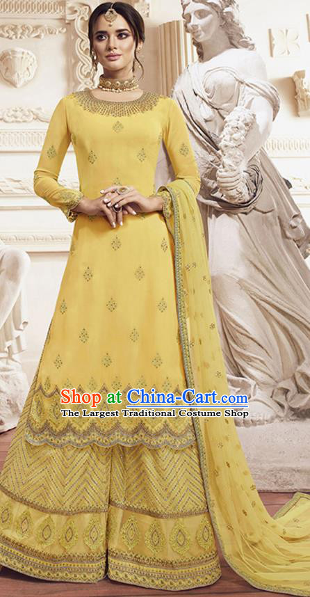 Asian India Traditional Festival Punjab Suits Costumes Asia Indian National Yellow Crepe Long Blouse Shawl and Loose Pants Complete Set