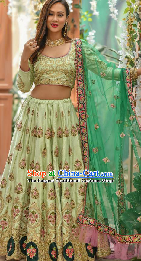Asian India National Wedding Lehenga Costumes Asia Indian Bride Traditional Light Green Silk Blouse and Embroidered Skirt Sari for Women