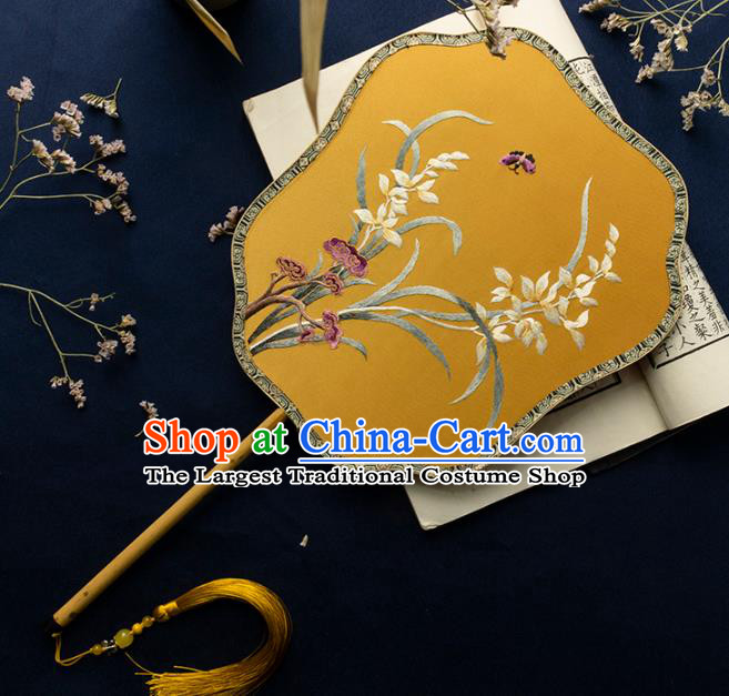China Embroidered Orchid Palace Fan Handmade Bride Bamboo Hanfu Fan Traditional Wedding Yellow Silk Fan