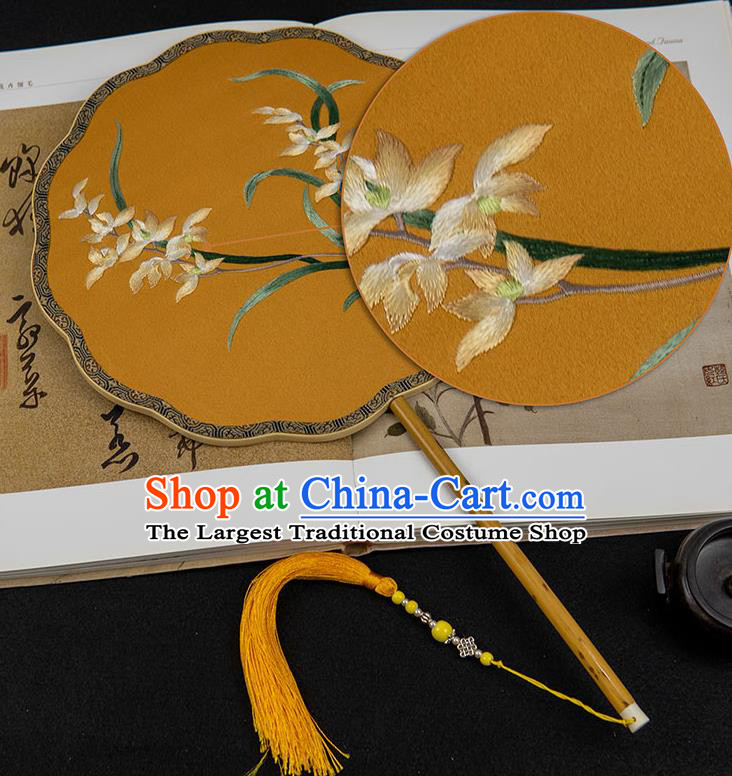China Classical Yellow Silk Hanfu Fan Handmade Wedding Palace Fan Traditional Embroidered Orchids Fan