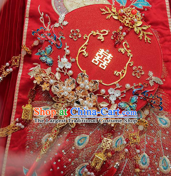 China Classical Wedding Golden Tassel Circular Fan Handmade Palace Fan Traditional Red Fan