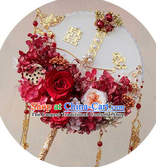 China Handmade Wedding Roses Palace Fan Classical Dance Fan Traditional Bride Golden Phoenix Tassel Circular Fan