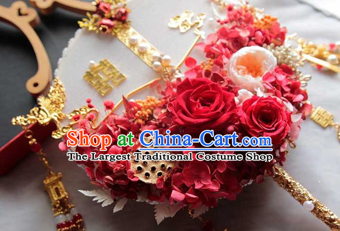 China Handmade Wedding Roses Palace Fan Classical Dance Fan Traditional Bride Golden Phoenix Tassel Circular Fan