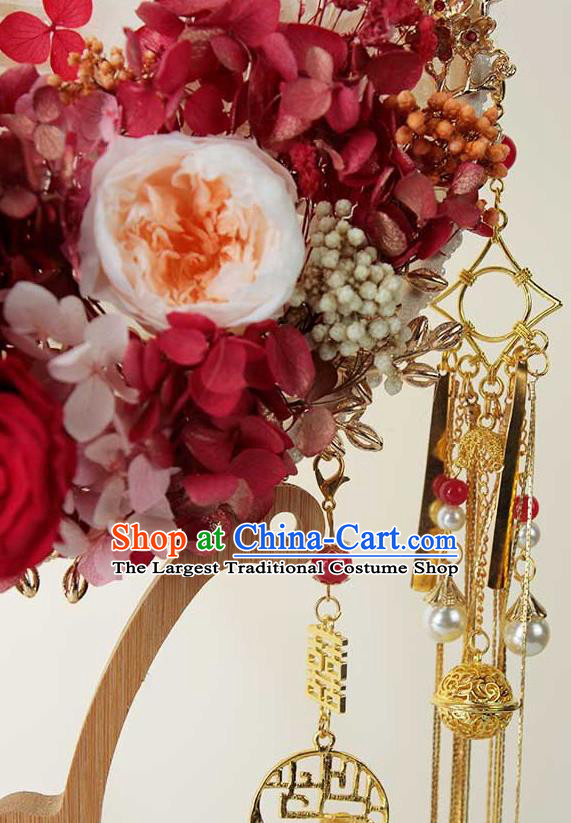 China Handmade Wedding Roses Palace Fan Classical Dance Fan Traditional Bride Golden Phoenix Tassel Circular Fan