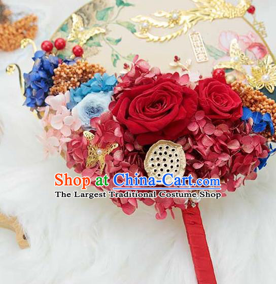 China Traditional Bride Golden Phoenix Tassel Circular Fan Handmade Wedding Roses Palace Fan Classical Dance Fan