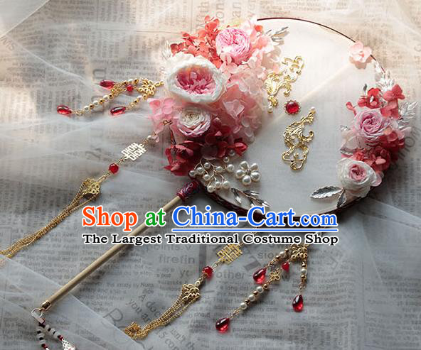China Handmade Wedding Palace Fan Classical Dance Circular Fan Traditional Bride White Rose Silk Fan