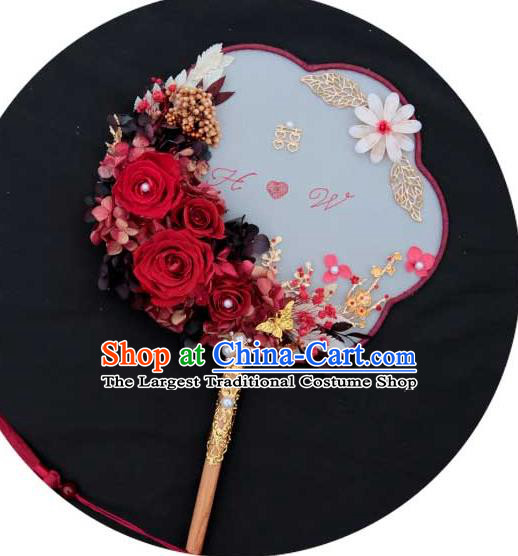 China Handmade Wedding Palace Fan Classical Dance Fan Traditional Bride Rose Flowers Fan