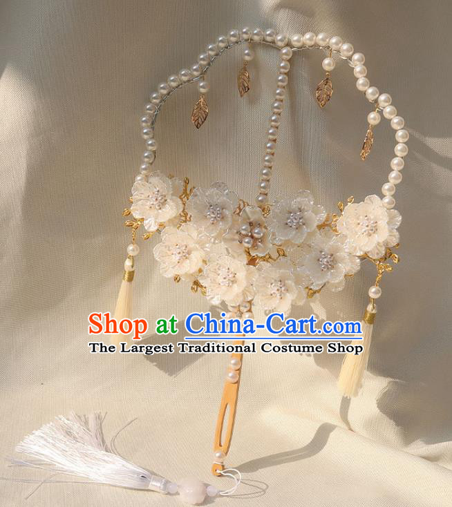 China Classical Dance White Shell Plum Fan Traditional Bride Pearls Fan Handmade Wedding Palace Fan