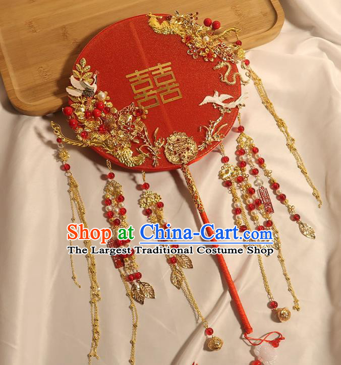 China Classical Dance Red Circular Fan Handmade Bride Palace Fan Traditional Wedding Golden Bells Tassel Fan