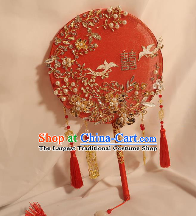 China Traditional Wedding Crystal Leaf Circular Fan Classical Dance Silk Fan Handmade Bride Red Palace Fan