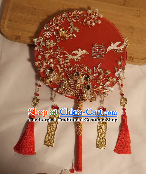 China Traditional Wedding Crystal Leaf Circular Fan Classical Dance Silk Fan Handmade Bride Red Palace Fan