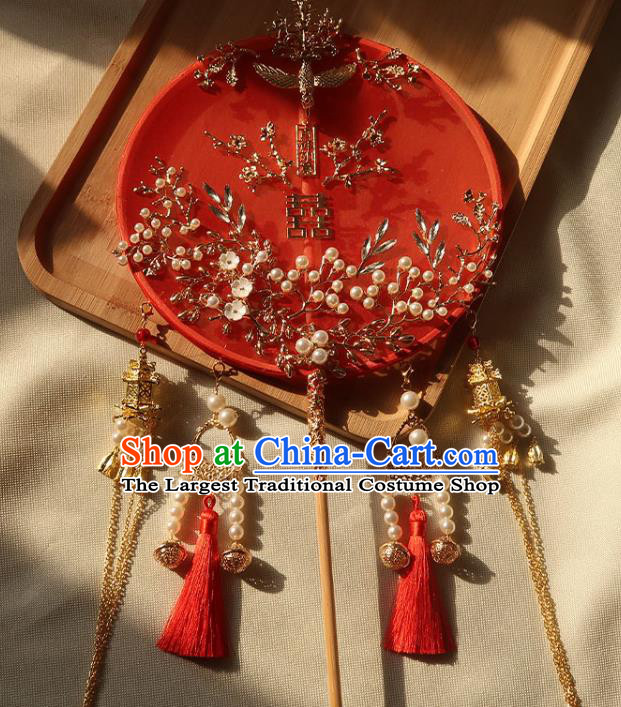 China Traditional Ancient Bride Circular Fan Handmade Hanfu Red Silk Fan Bride Golden Phoenix Palace Fan