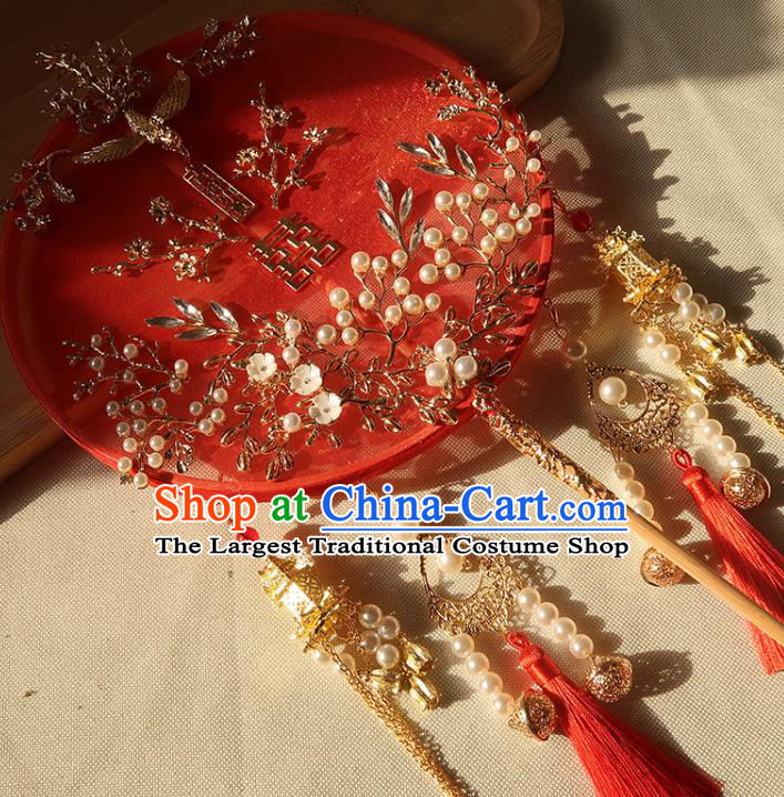 China Traditional Ancient Bride Circular Fan Handmade Hanfu Red Silk Fan Bride Golden Phoenix Palace Fan