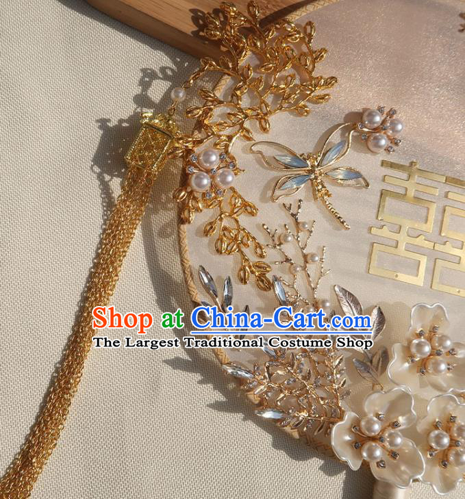 China Traditional Wedding Circular Fan Classical Dance White Silk Fan Handmade Bride Shell Flowers Palace Fan