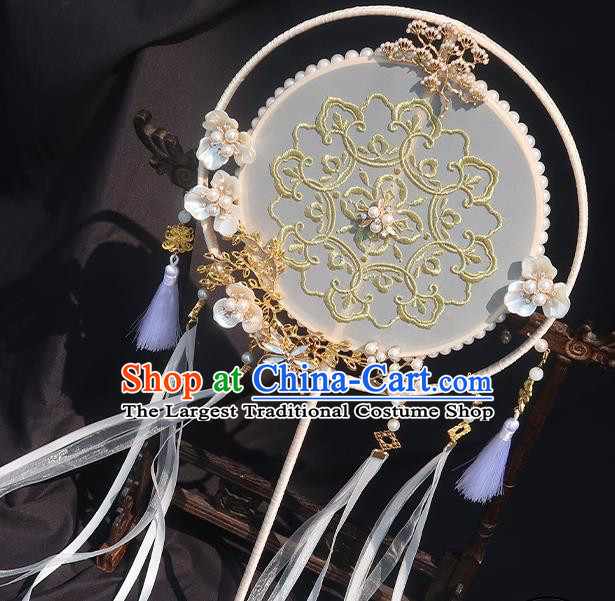 China Classical Wedding White Silk Fan Traditional Hanfu Fan Handmade Embroidered Palace Fan