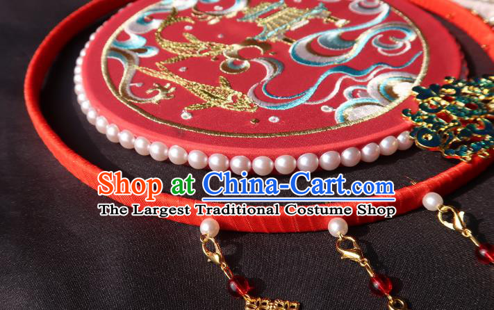 China Classical Wedding Bride Circular Fan Traditional Embroidered Red Silk Hanfu Fan Handmade Palace Fan