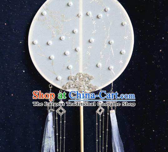 China Handmade Beads Palace Fan Traditional Hanfu White Ribbon Circular Fan Classical Princess Wedding Fan