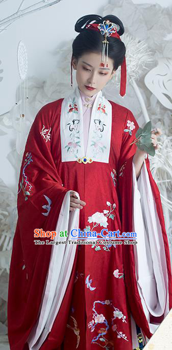 China Ancient Royal Mistress Hanfu Apparel Traditional Ming Dynasty Noble Countess Historical Clothing Embroidered Red Cape