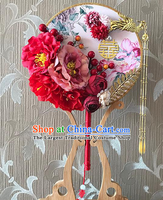 China Traditional Red Peony Fan Bride Circular Fan Wedding Silk Fan Handmade Golden Phoenix Palace Fan