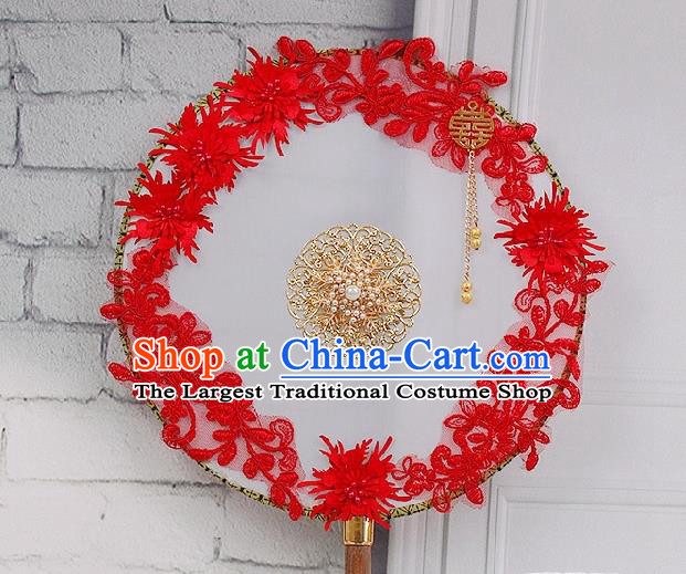 China Traditional Bride Circular Fan Wedding Silk Fan Handmade Red Lace Flowers Palace Fan