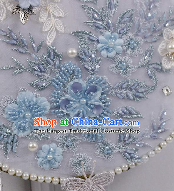 China Handmade Blue Lace Flowers Palace Fan Wedding Silk Fan Traditional Bride Circular Fan