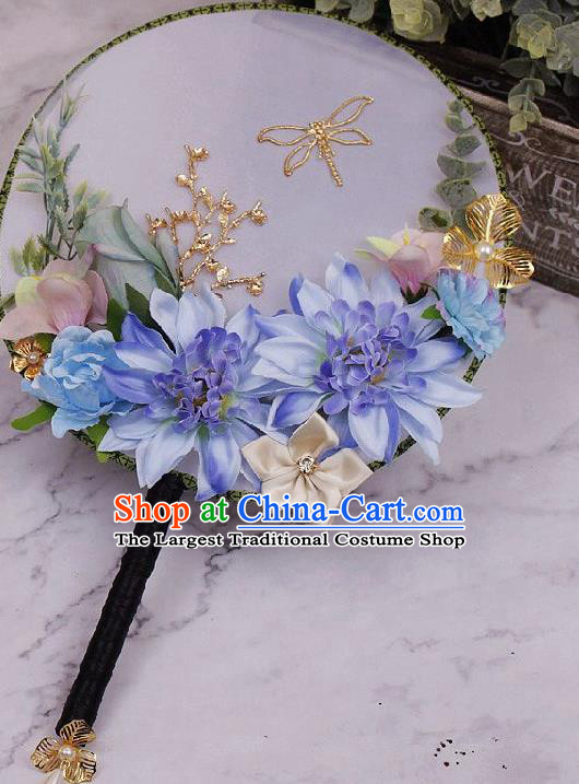 China Handmade Wedding Palace Fan Bride Blue Flowers Circular Fan Traditional Xiuhe Suit Silk Fan