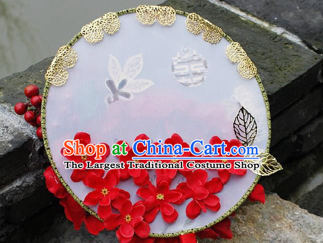 China Handmade Red Flowers Palace Fan Bride Circular Fan Traditional Wedding Xiuhe Suit Silk Fan