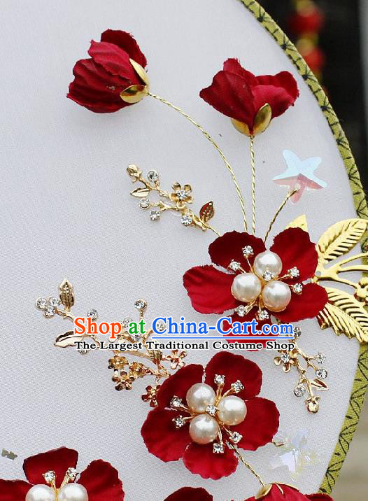 China Bride Red Plum Circular Fan Traditional Wedding Xiuhe Suit Silk Fan Handmade Palace Fan