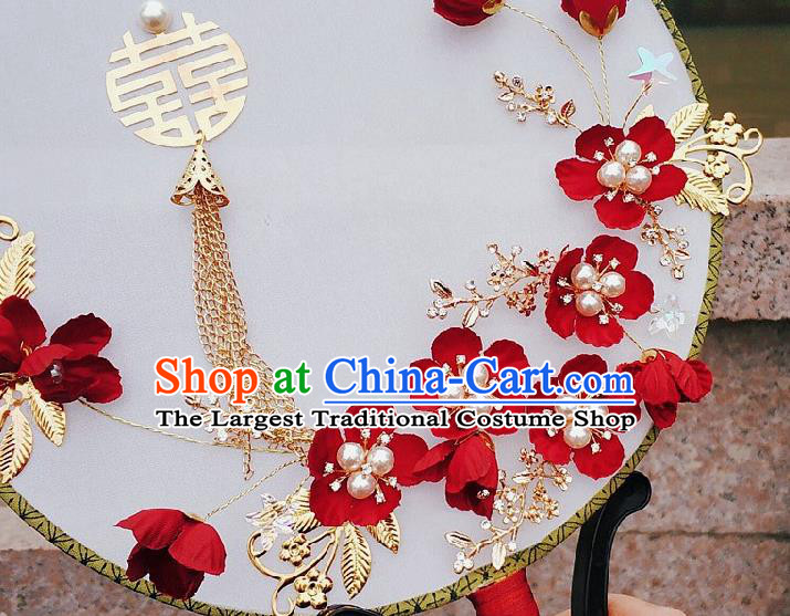 China Bride Red Plum Circular Fan Traditional Wedding Xiuhe Suit Silk Fan Handmade Palace Fan