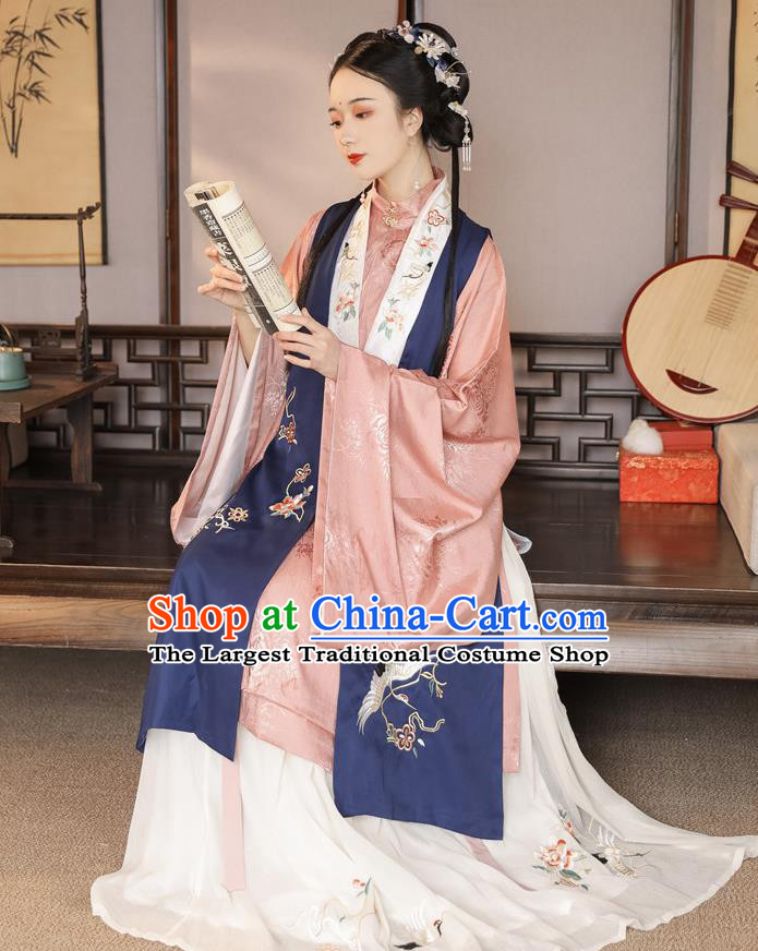 China Traditional Ming Dynasty Palace Beauty Historical Clothing Ancient Royal Princess Hanfu Dress for Women