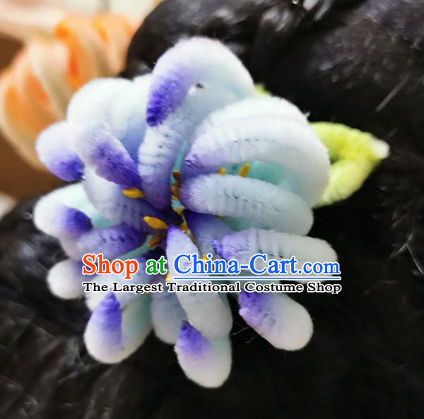 China Handmade Ancient Empress Headwear Traditional Velvet Lilac Chrysanthemum Hairpin