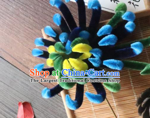 China Classical Hanfu Green Hair Stick Traditional Ancient Court Lady Velvet Chrysanthemum Hairpin