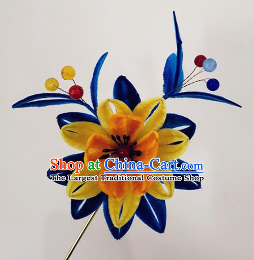 China Classical Hanfu Yellow Velvet Hairpin Traditional Ancient Imperial Consort Lotus Hair Stick