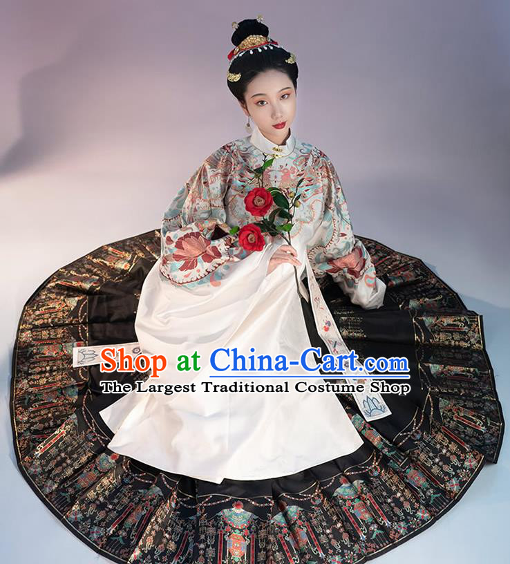 Traditional China Ming Dynasty Royal Countess Historical Clothing Ancient Noble Woman Costumes