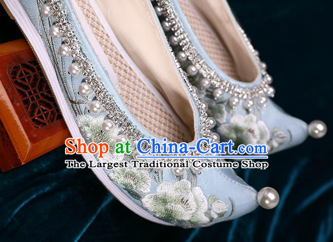 Chinese Ancient Princess Hanfu Pearls Shoes Traditional Embroidered Peach Blossom Shoes Handmade Blue Satin Shoes