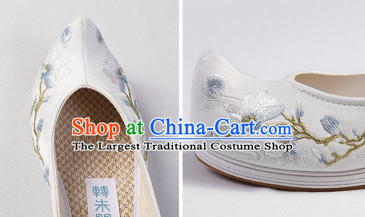 Chinese Handmade Embroidered Mangnolia Shoes Traditional Hanfu Shoes White Cloth Bow Shoes