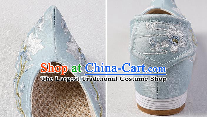 Chinese Traditional Ming Dynasty Hanfu Shoes Blue Satin Bow Shoes Embroidered Mangnolia Shoes